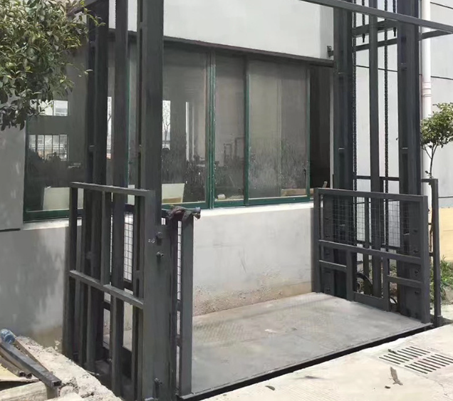 宜昌导轨式施工升降机助力民生工程提速增效